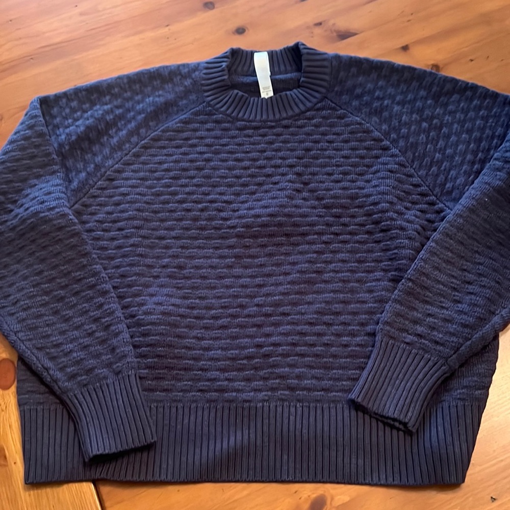 LuluLemon Sweater